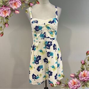 American Eagle outfitters  Floral Print mini Sundress with straps‎ size medium